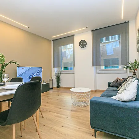 Parrot House Airport By Ml White House Appartement
